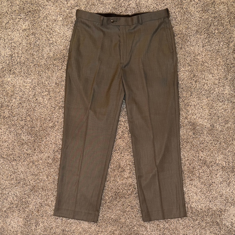 Roundtree & Yorke Men's Brown Dress Pants